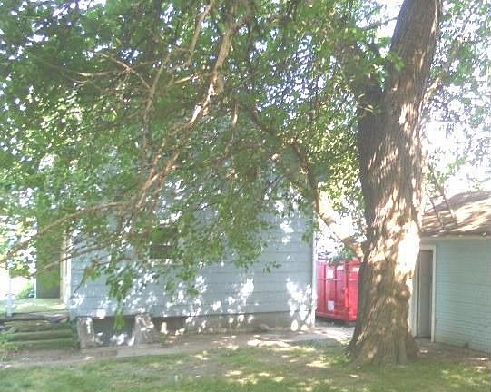 2nd image of 685 N Lincoln Ave