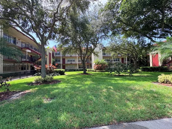 13350 SW 1st St APT 107P, Pembroke Pines, FL 33027