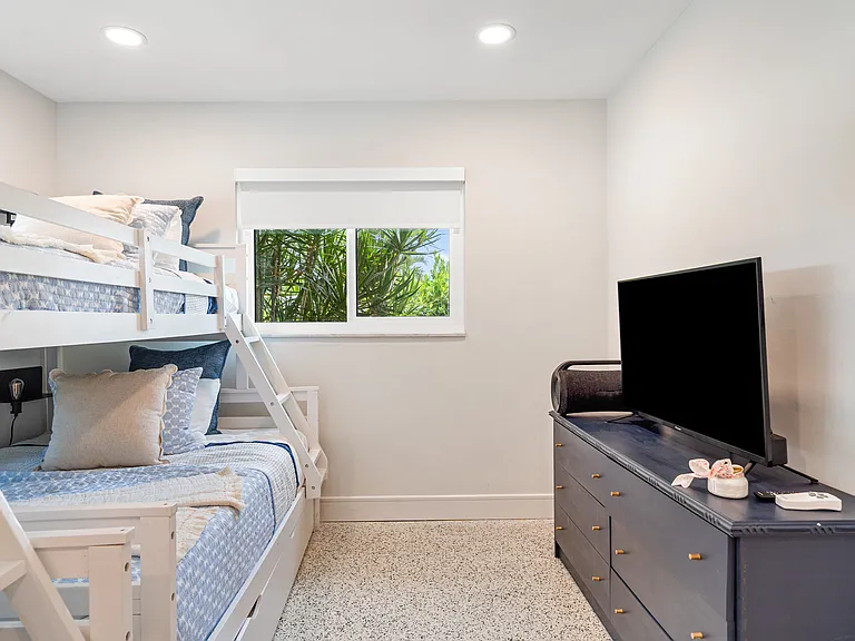 2882 W Vina Del Mar Blvd — Photo 38