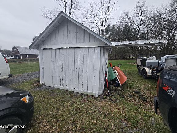 2nd image of 387 Davidson Rd
