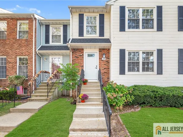 18 Delikat Ln, Sayreville, NJ 08872