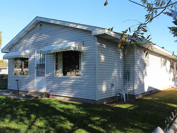 5th image of 440 Iroquois Ave