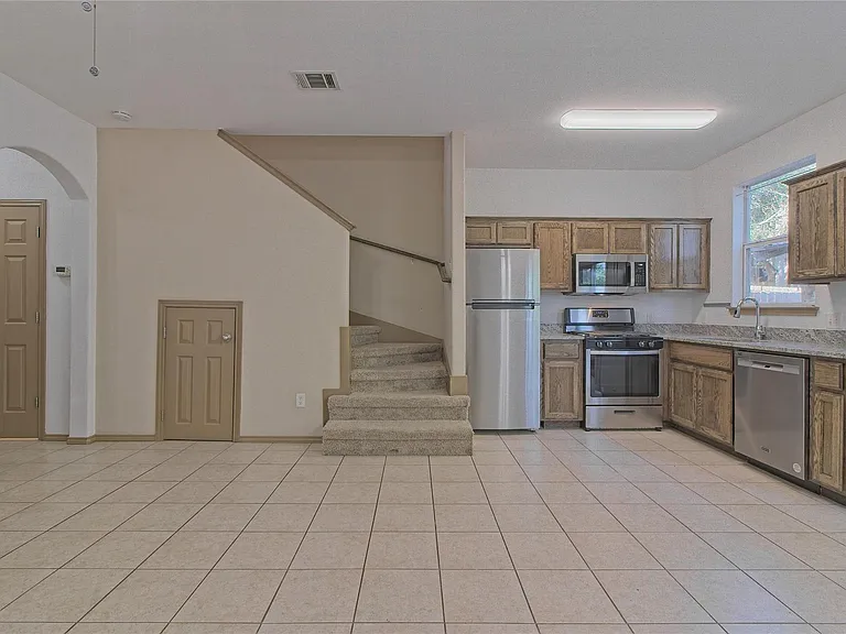2903 Whisper Oaks Ln #A — Photo 10