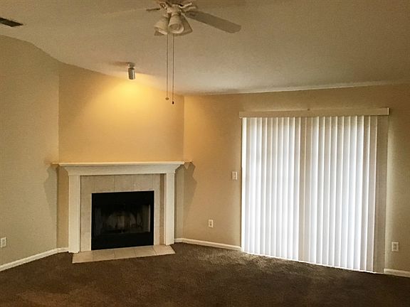 4th image of 1087 Ardmore St