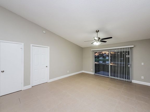 4th image of 240 Satinwood Cir