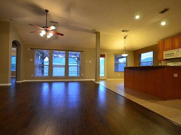 4th image of 7602 Misty Lake Ln
