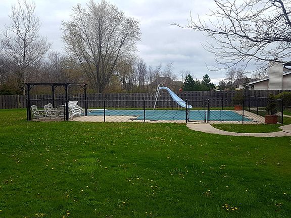 4th image of 4212 W Tumblecreek Dr