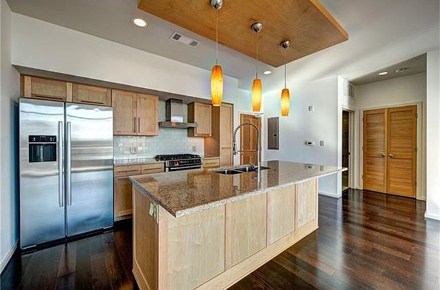 Welcome to Residence 2507 at BartonPlace!