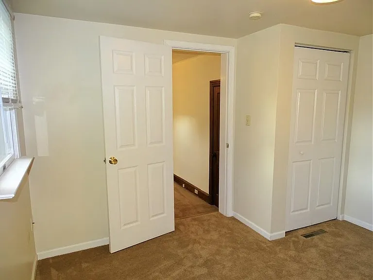 46 W Main St — Photo 18