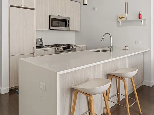 34-32 35th St #2D, Astoria, NY 11106