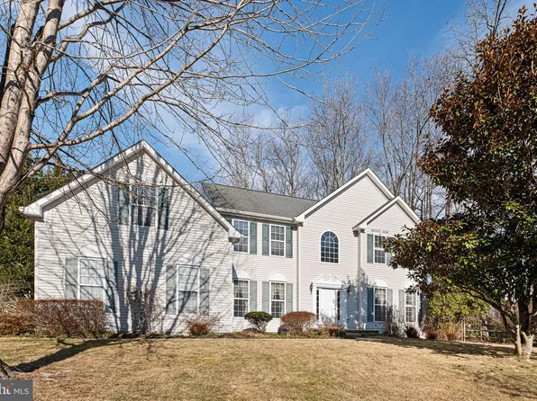 13 Stirling Dr, Newark, DE 19702