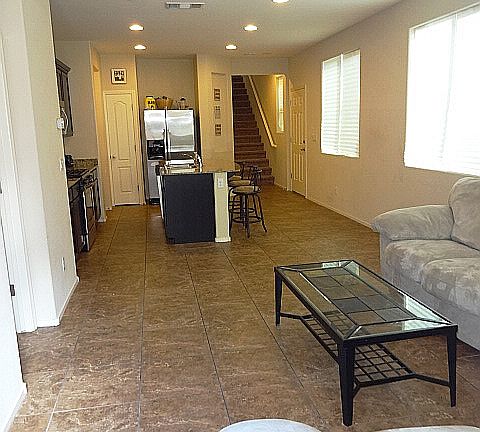 3rd image of 7565 Earnshaw Ave