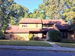 5391 Hanover Dr, Allentown, PA 18106