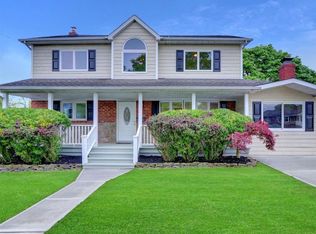 85 Lawrence St, Farmingdale, NY 11735