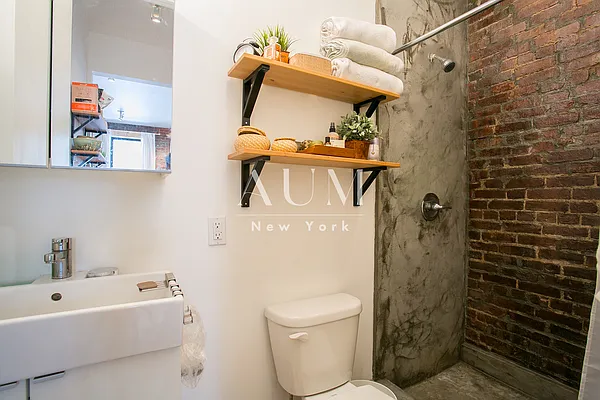 Rented by Zone Corp | media 25