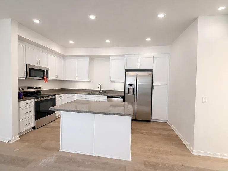 Gallery Park Apartments — Photo 7