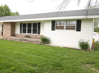 810 N Maple Ave, Mountain Grove, MO 65711