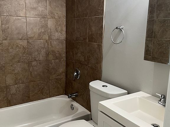 5th image of 2301 Salvador St #19