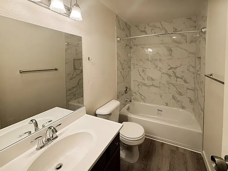 7516 Parkway Dr #1D — Photo 8