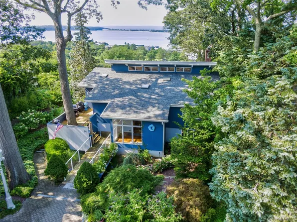 14 Mariners Lane, Northport, NY 11768