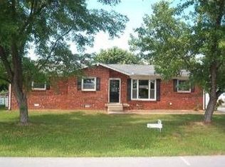 2214 S Ranch Rd, Murfreesboro, TN 37129