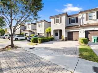11637 NW 87th Ln, Doral, FL 33178