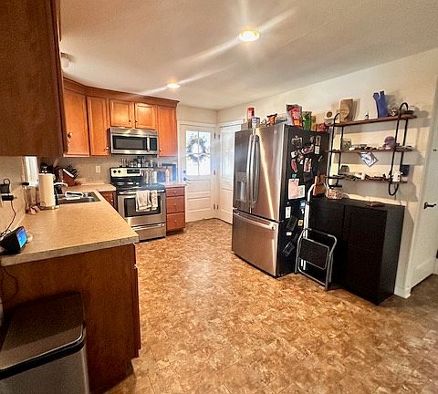 4th image of 29 E Lemon St