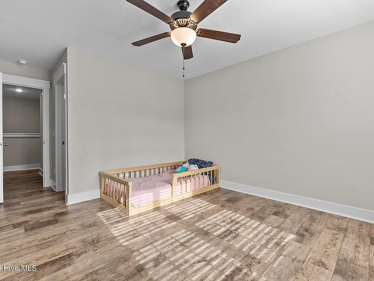 217 Thistleberry Dr — Photo 30