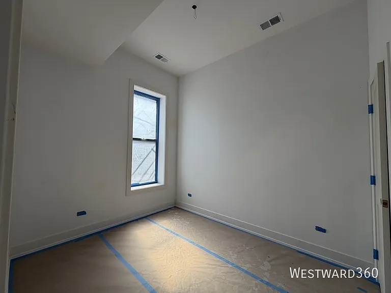807 W Weed St #2W — Photo 5