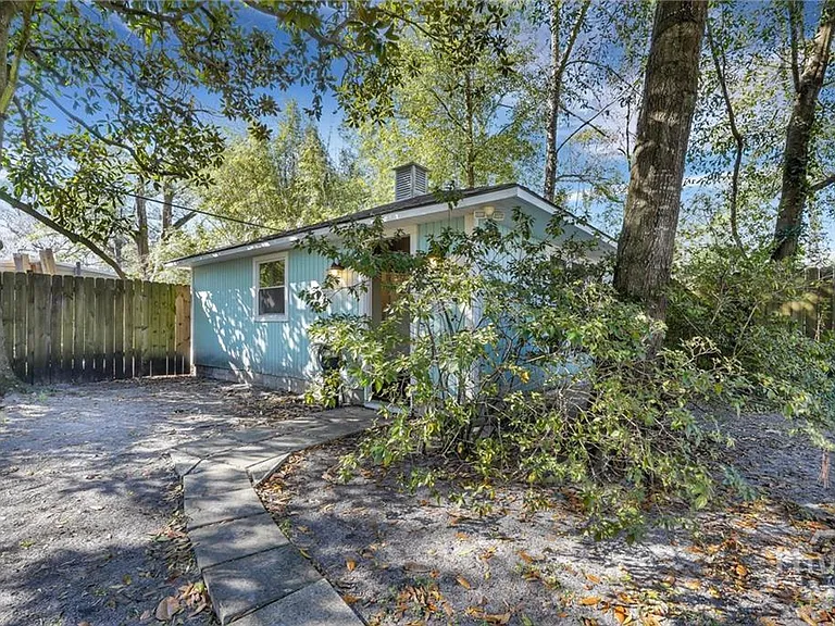 2337 Shirley Dr — Photo 40