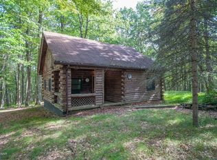 118 Forest Ridge Dr, Hawley, PA 18428