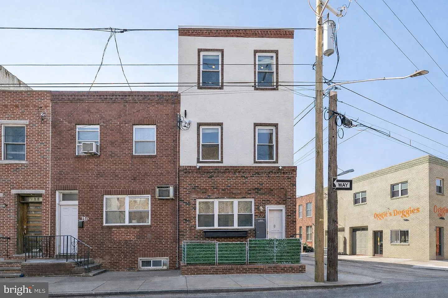 722 Dickinson St photo 1