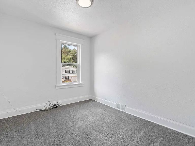 400 W Prospect Ave — Photo 21
