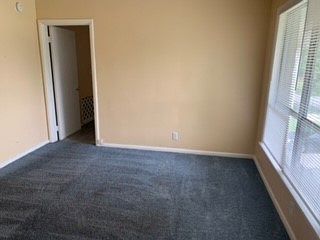 3rd image of 2223 Heather Ln APT 6