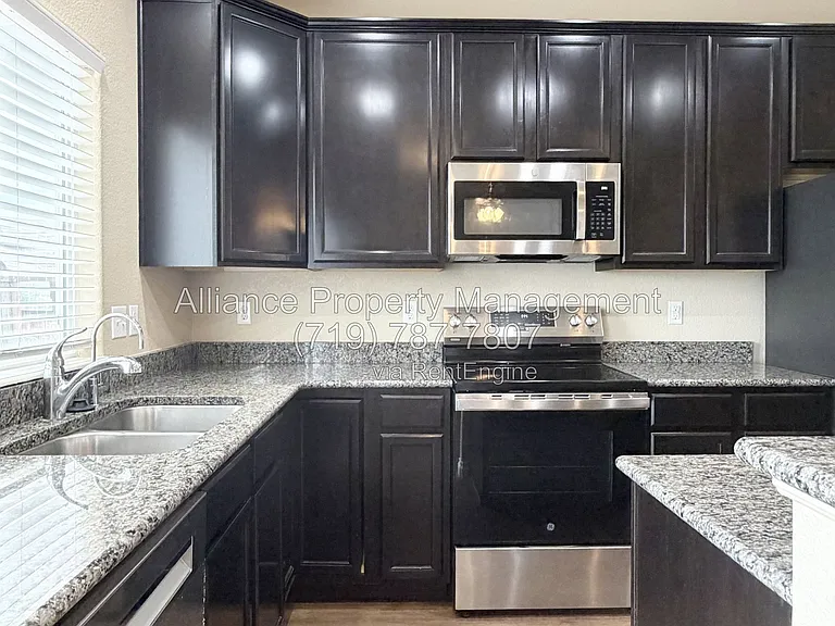 7270 Araia Dr — Photo 7