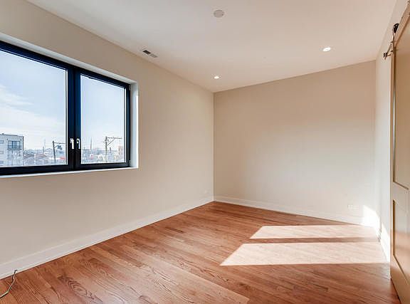 5th image of 1511 W Ohio St #3W