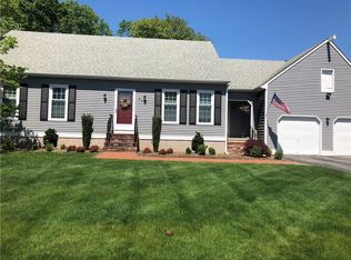 39 Janet Dr, Cranston, RI 02921