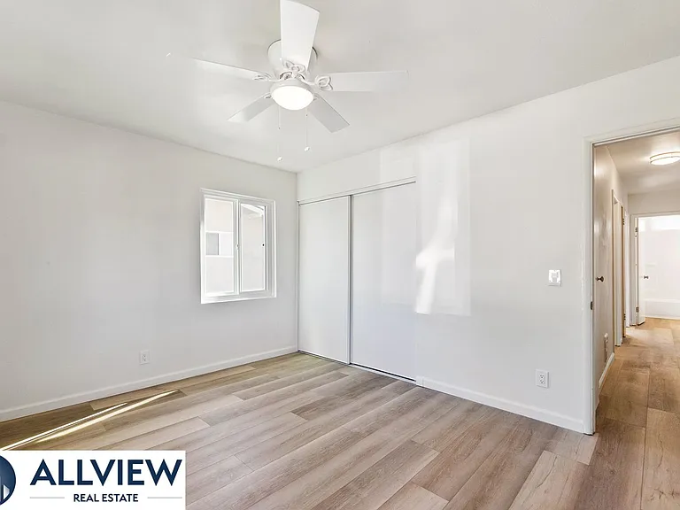 452 South Shaffer Street — Photo 15