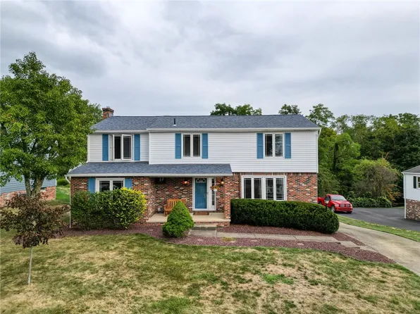 17 Gina Dr, Washington, PA 15301