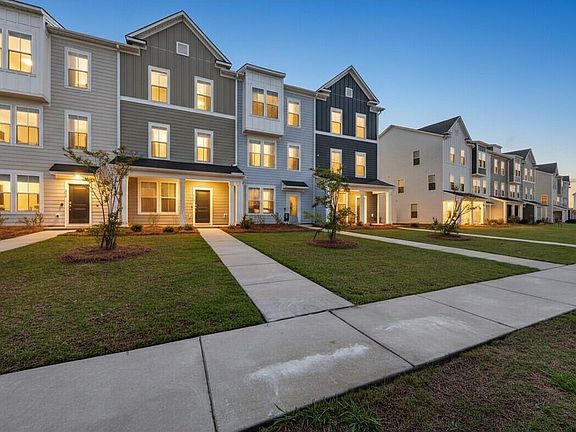 2nd image of 861 Recess Point Dr