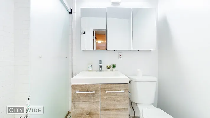 Rented by City Wide Apartments | media 9