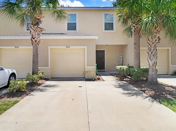 9826 Hound Chase Dr, Gibsonton, FL 33534