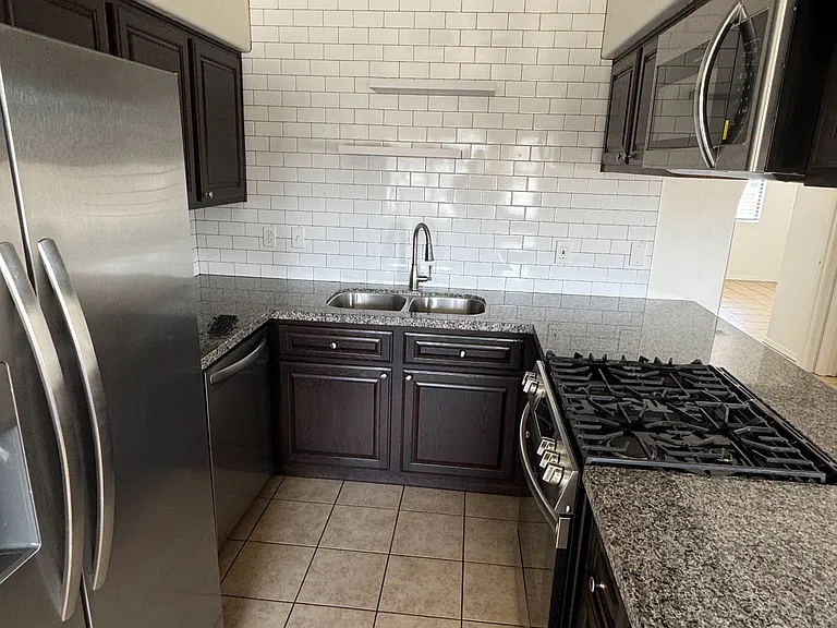 8440 E Greg Ct #B — Photo 2