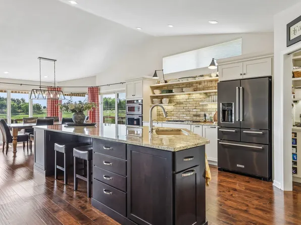 214 Bayfield Way, Lake Mills, WI 53551