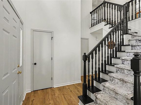 4th image of 7106 N Holly Ct