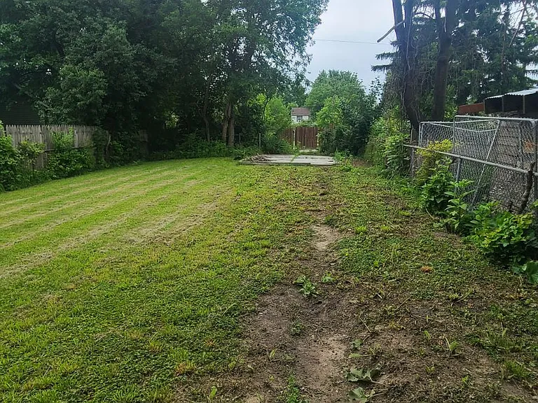 1341 Gordon St — Photo 3