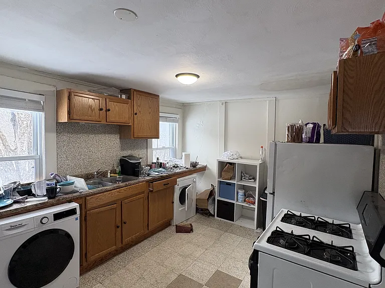 289 Pelham Rd #2 — Photo 2