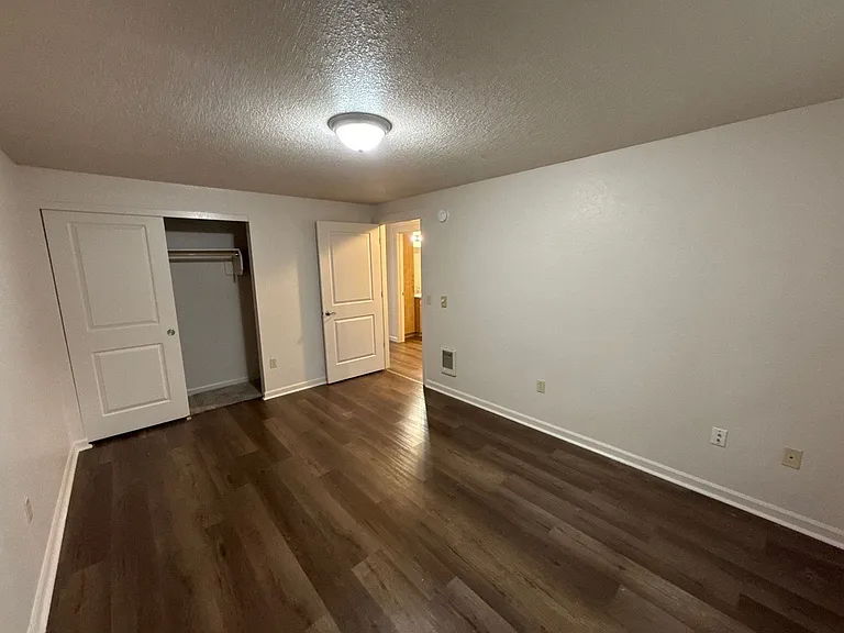 903 Bryan Ct — Photo 14