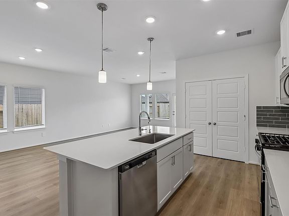 2nd image of 5113 Redbud Valley Dr