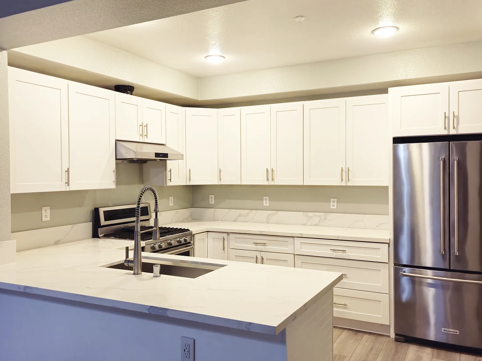 8301 Rio San Diego Dr — Photo 3